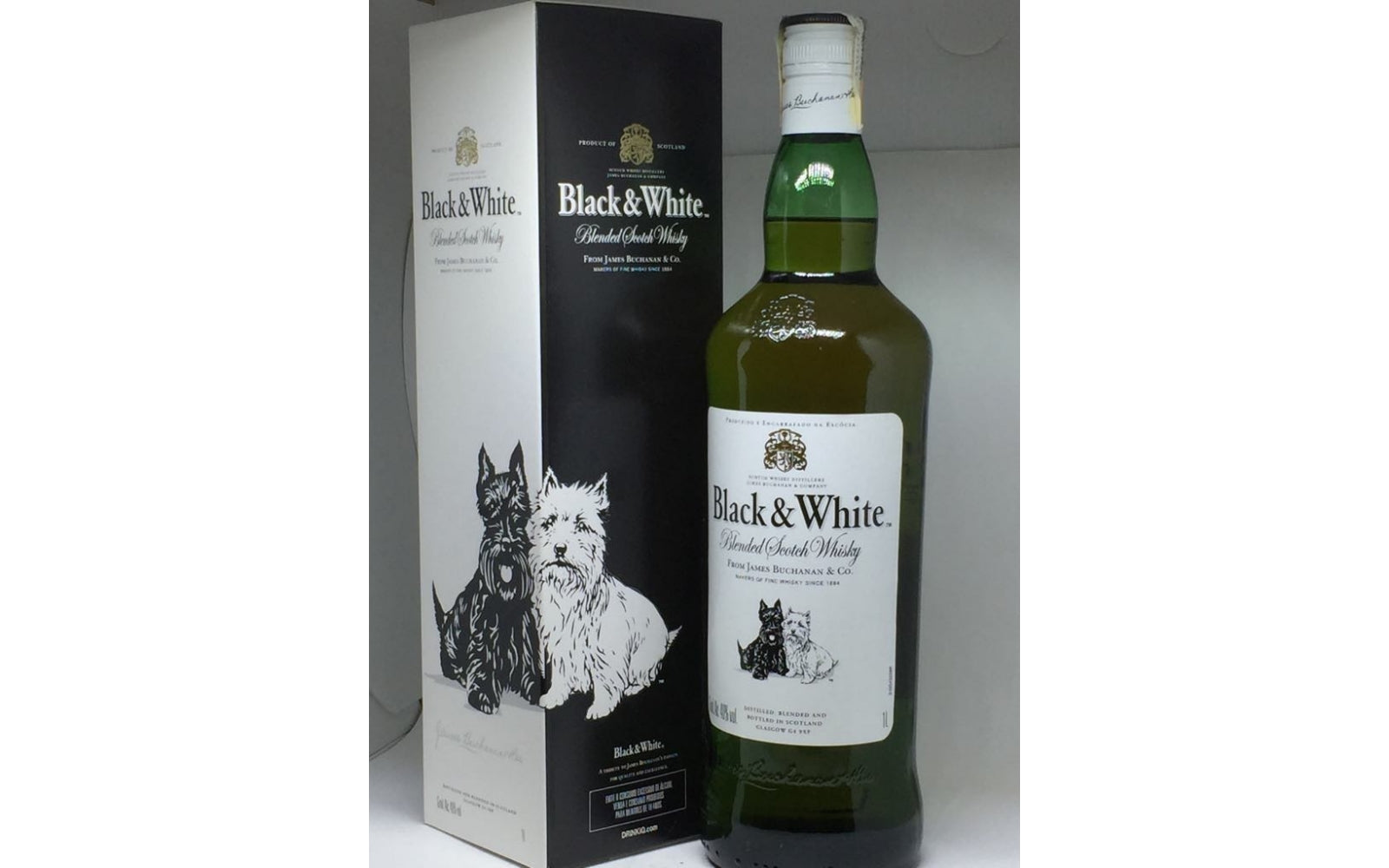 Black & White Scotch Whisky, 1 L | Centrum Supermarket